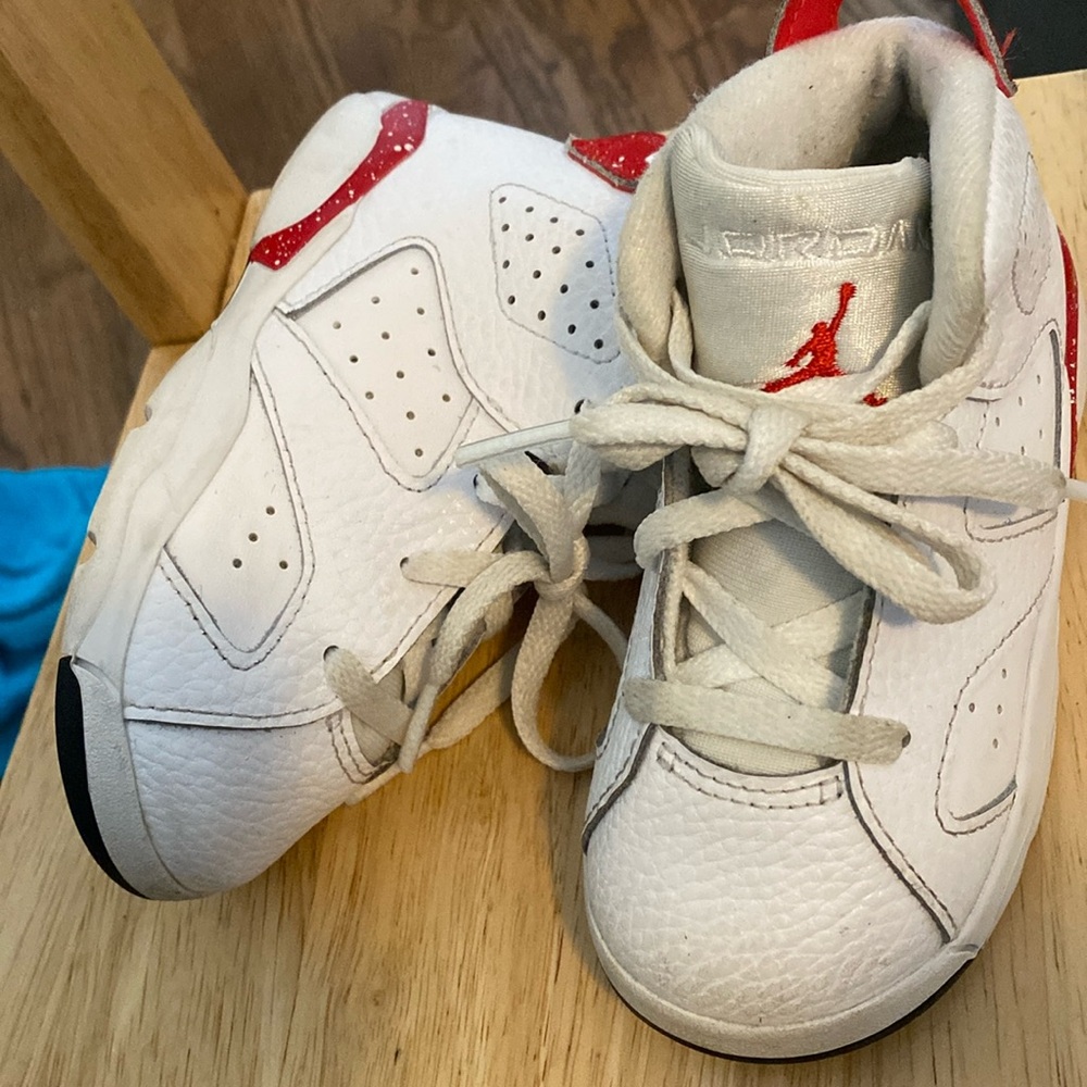 Air Jordan Retro 6 Red Oreo TODDLER